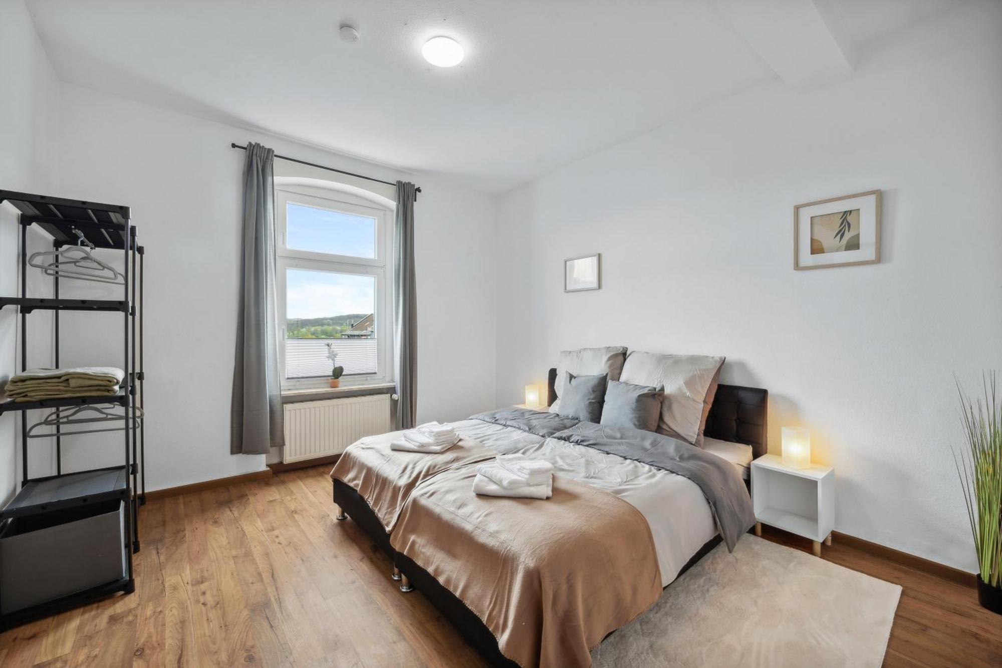 וופרטל Wupper Home Ii, Top Lage Ideal Fuer Geschaeftsleute, Monteure, Familien, 3 Zimmer, Flachbild-Tv מראה חיצוני תמונה
